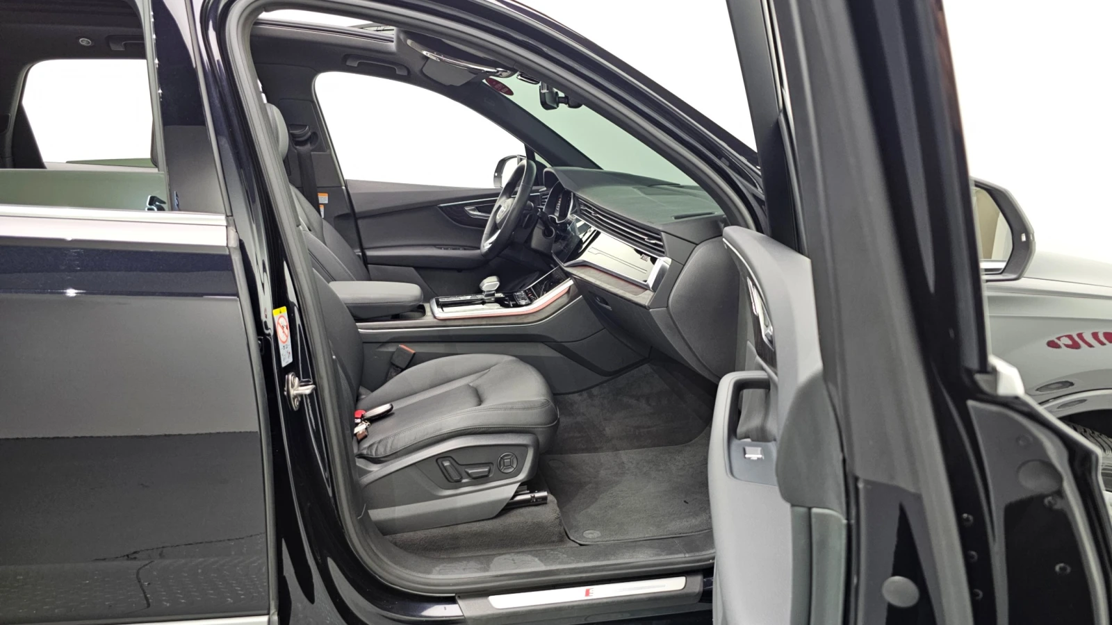 Audi Q7 DIS* 360* Matrix* Pano* , снимка 14 - Автомобили и джипове - 56083481
