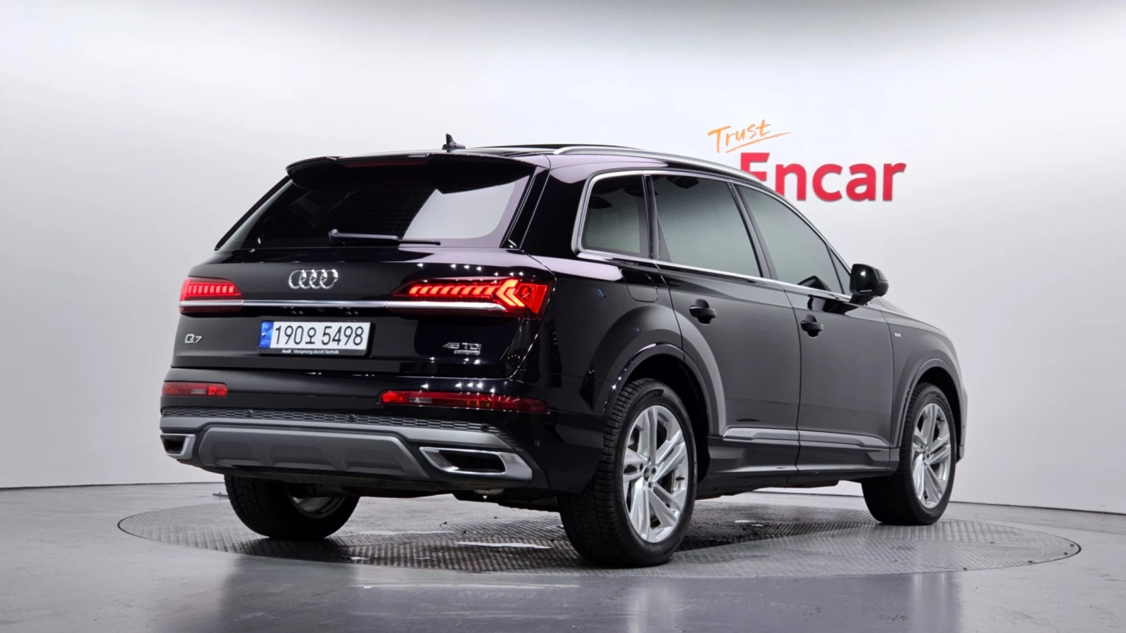 Audi Q7 DIS* 360* Matrix* Pano* , снимка 2 - Автомобили и джипове - 56083481