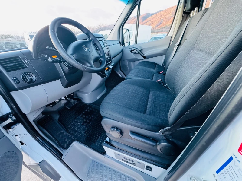 Mercedes-Benz Sprinter 316 Немски!ЧИСТО НОВ!Климатр!Камера!ТОП!EURO6, снимка 13 - Бусове и автобуси - 53405968