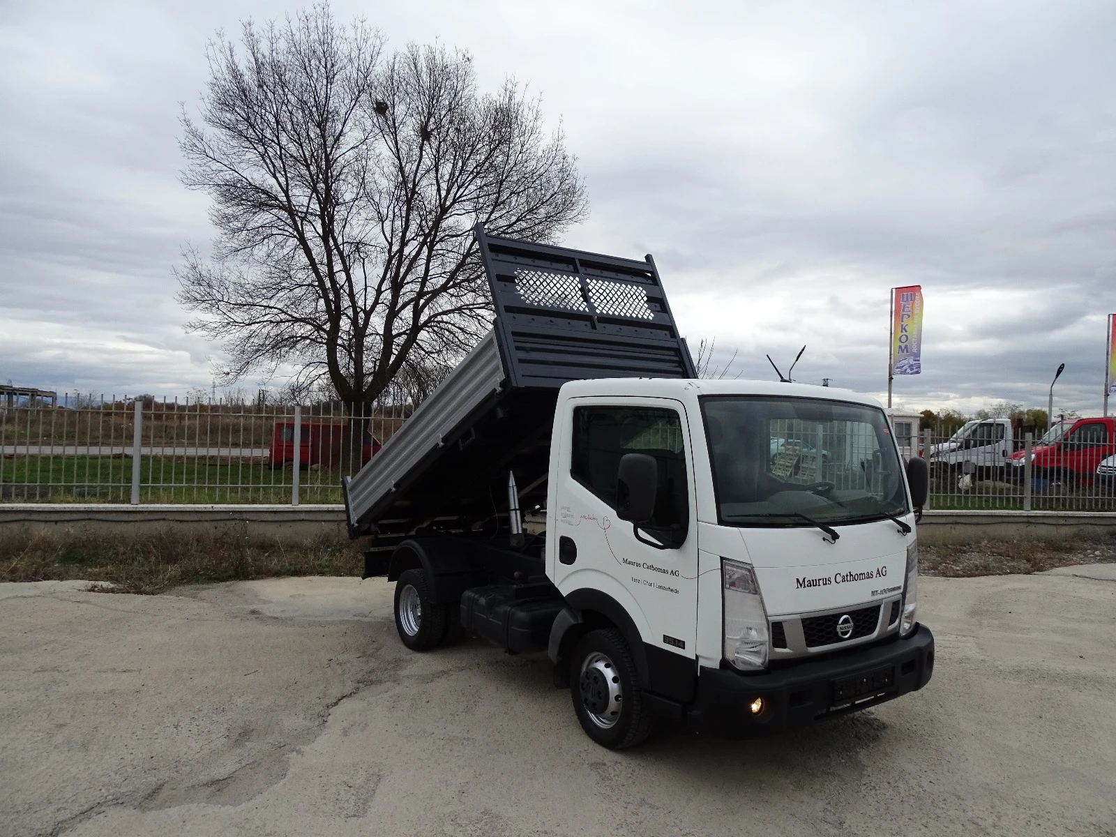 Nissan Capstar * * * САМОСВАЛ* * * * * * ШВЕЙЦАРИЯ* * * , снимка 1