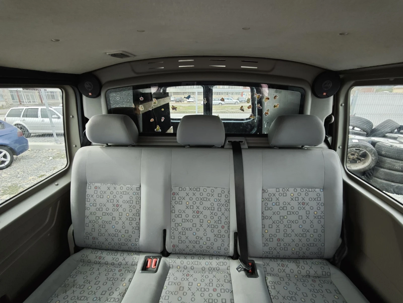 VW T5 2.5, снимка 11 - Бусове и автобуси - 56227875