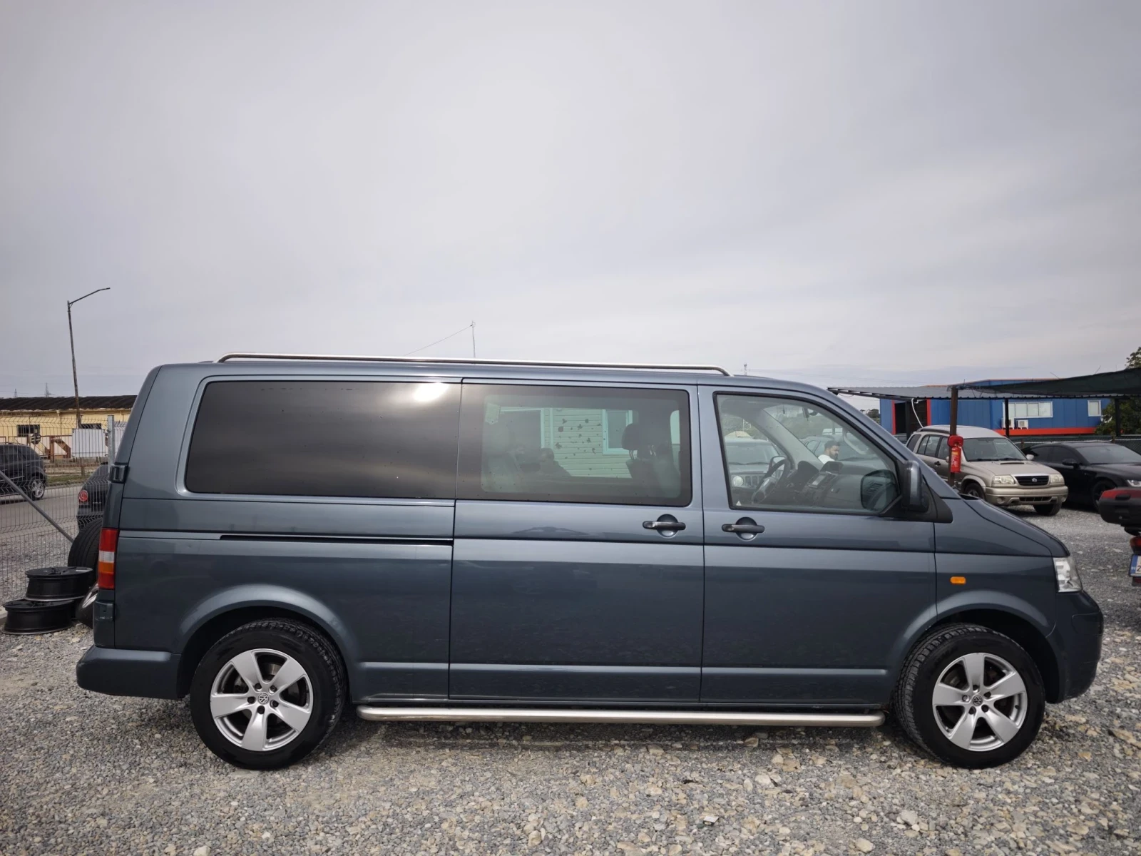 VW T5 2.5, снимка 4 - Бусове и автобуси - 56227875