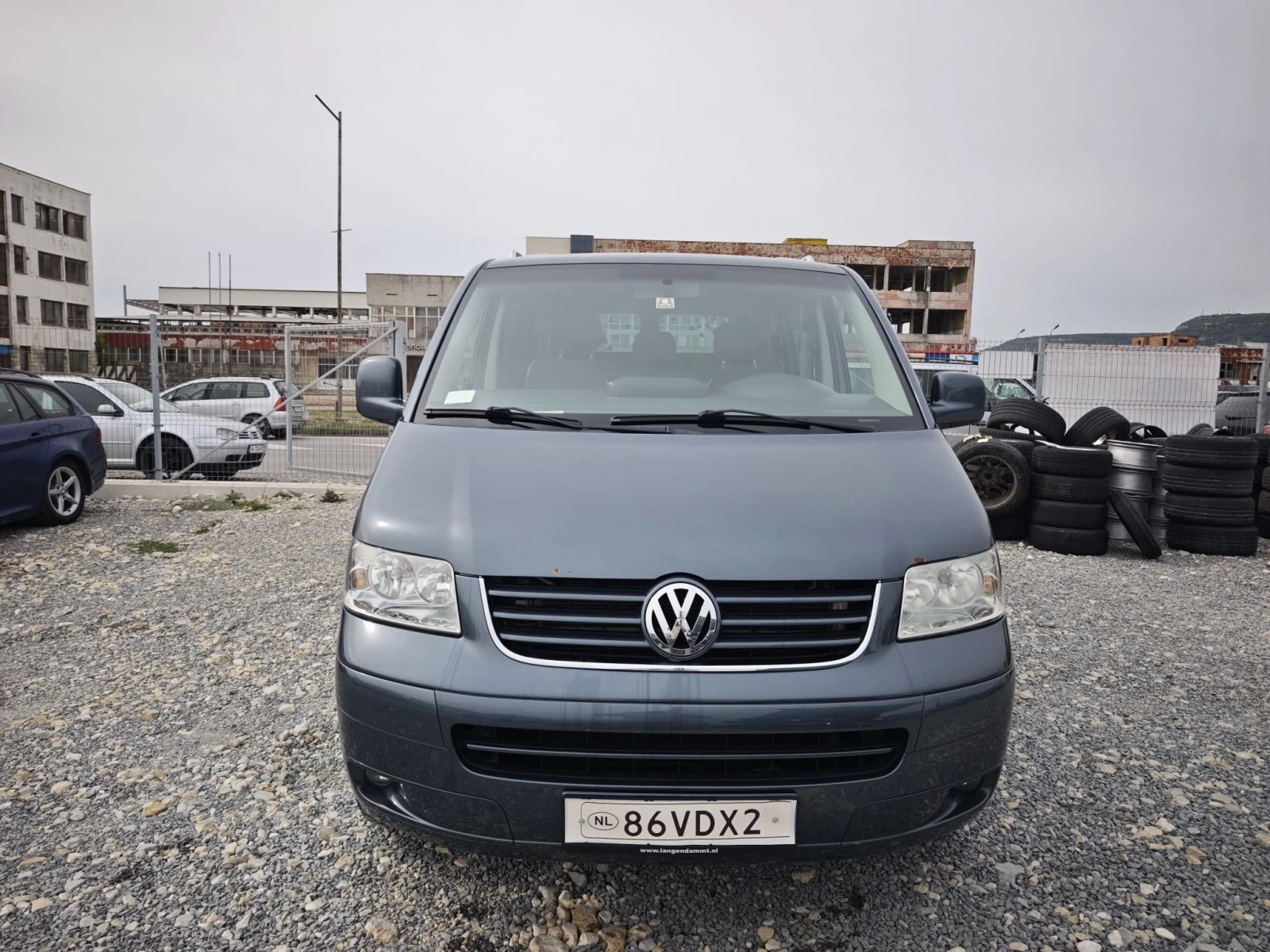 VW T5 2.5, снимка 2 - Бусове и автобуси - 56227875