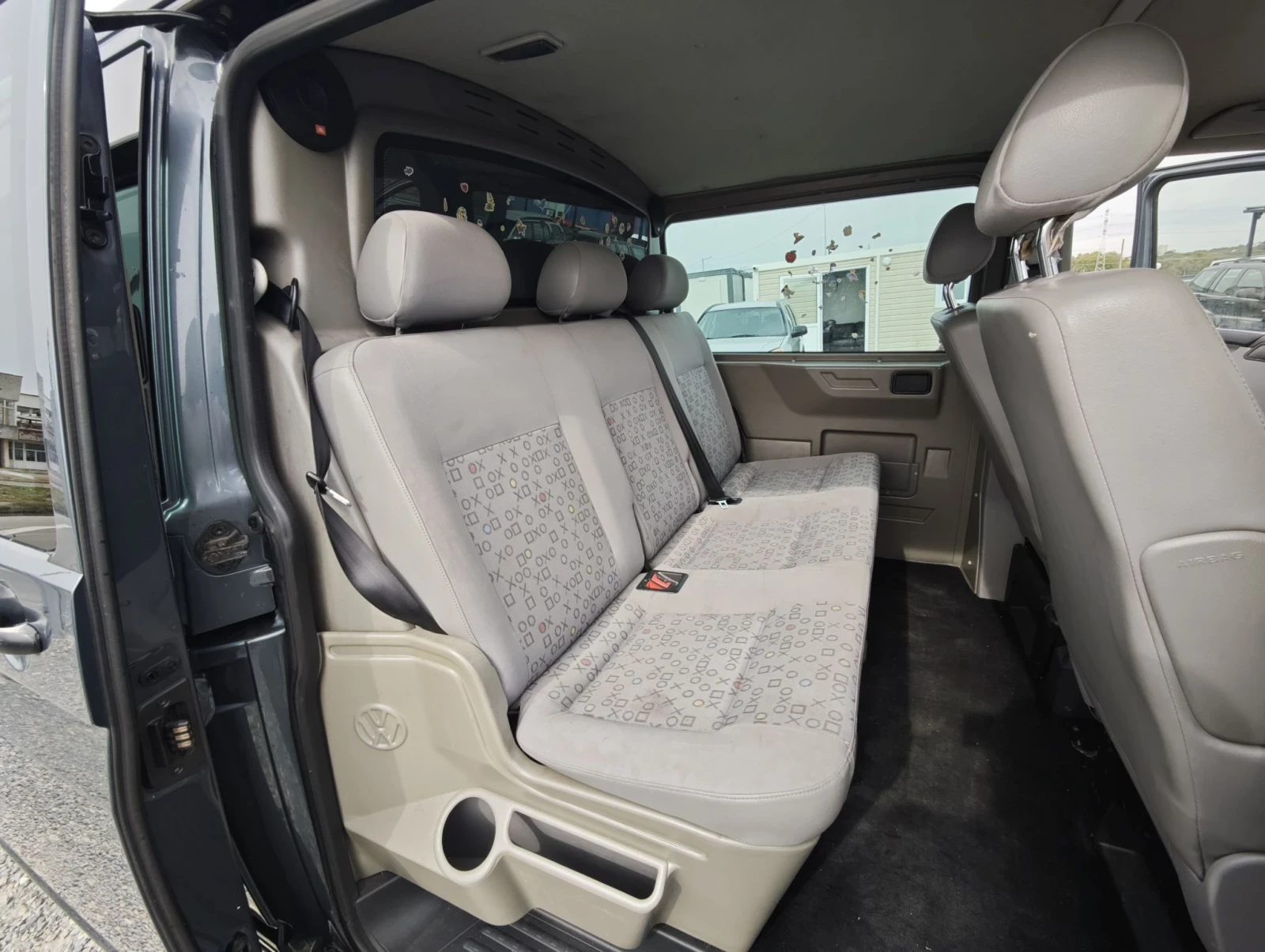 VW T5 2.5, снимка 13 - Бусове и автобуси - 56227875