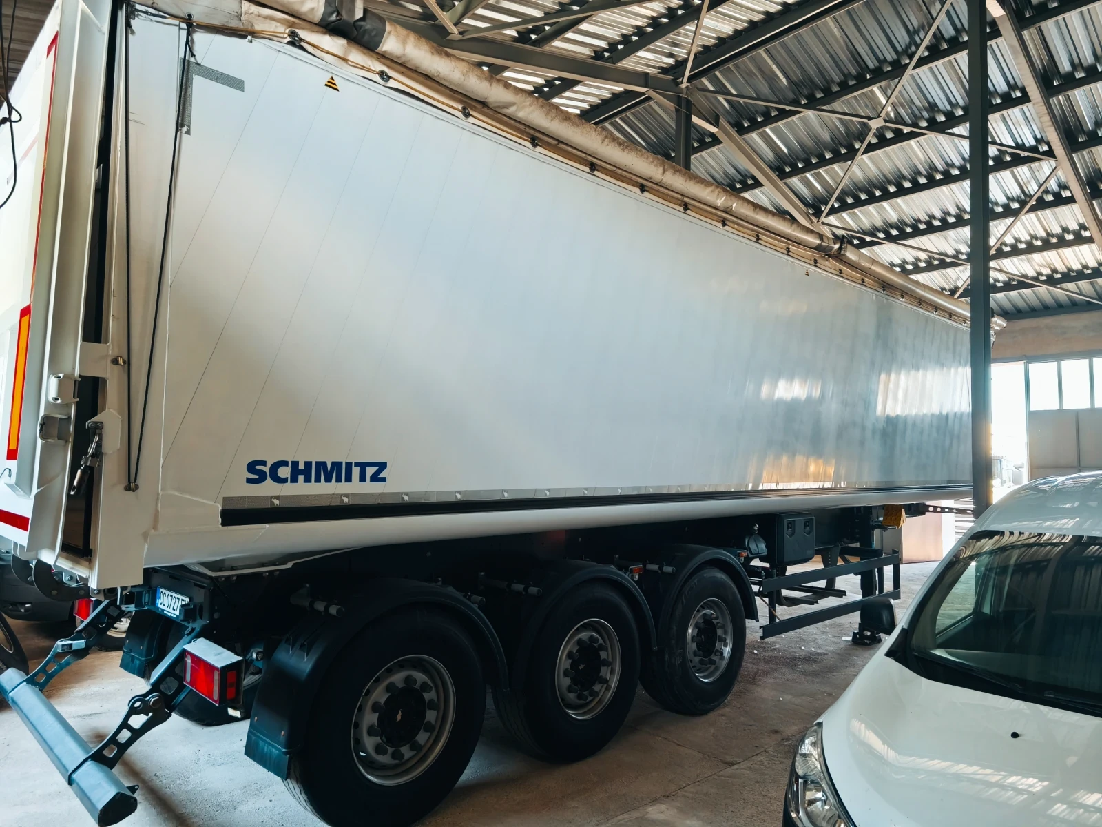 Полуремарке Schmitz 60куб, снимка 4 - Ремаркета - 54694636