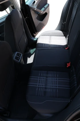 VW Golf Variant 2.0 TDI 4MOTION R-Line | 150 к.с. , снимка 14
