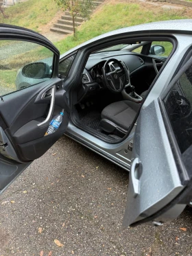 Opel Astra 1.4 Бензин 93 000 км, снимка 14