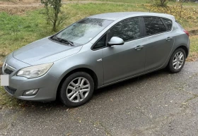 Opel Astra 1.4 Бензин 93 000 км, снимка 5