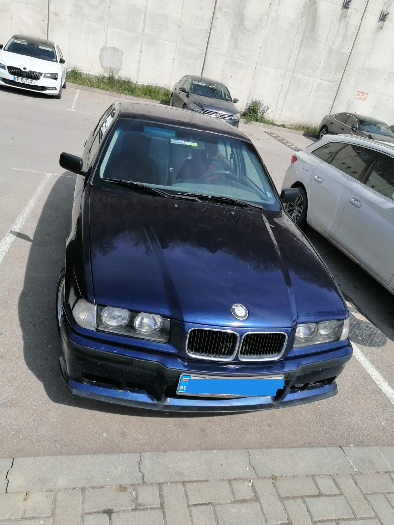 BMW 320 320I, снимка 1 - Автомобили и джипове - 46139632