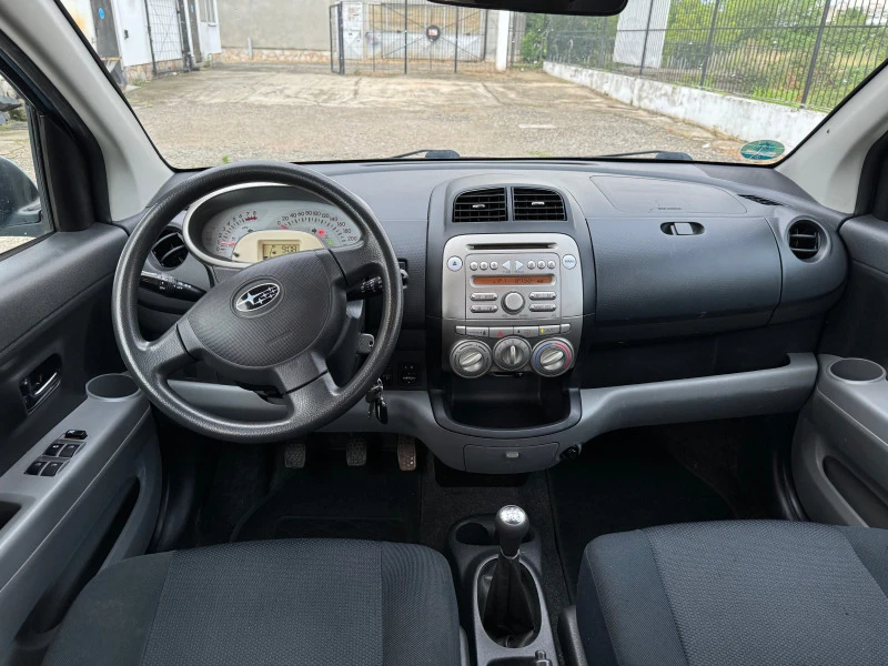 Subaru Justy 1.0, снимка 10 - Автомобили и джипове - 46461910