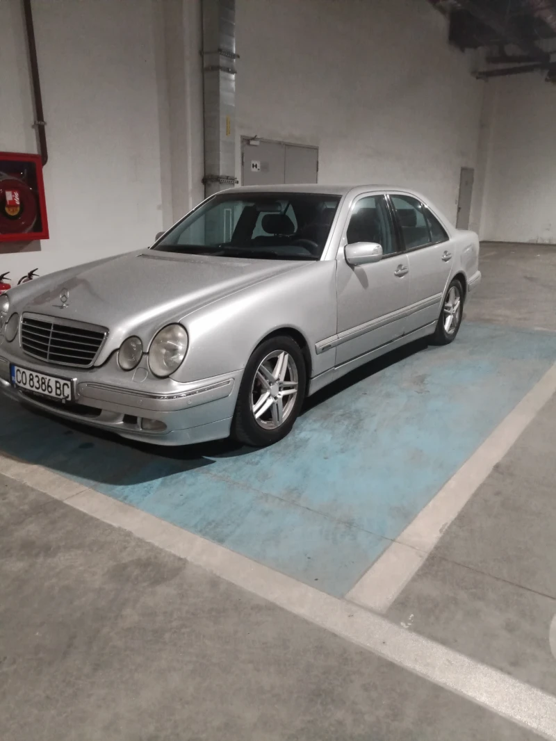 Mercedes-Benz E 270 W210, снимка 9 - Автомобили и джипове - 47188556