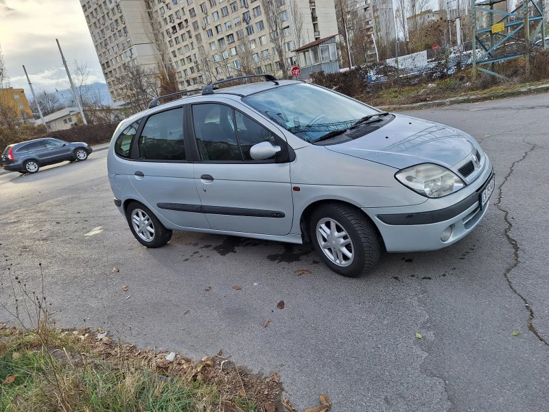 Renault Scenic, снимка 5 - Автомобили и джипове - 48043524