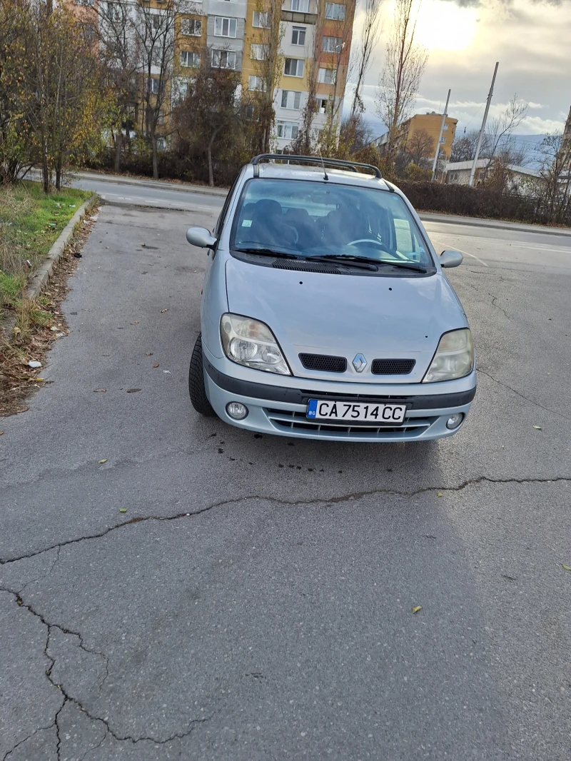 Renault Scenic, снимка 1 - Автомобили и джипове - 48043524