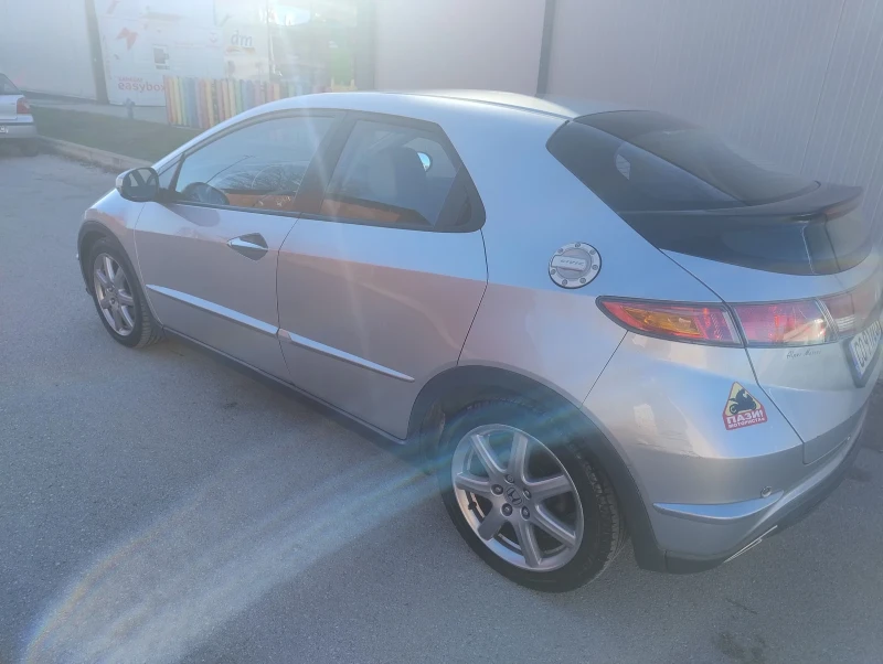 Honda Civic 2.2 клима, снимка 4 - Автомобили и джипове - 48098103