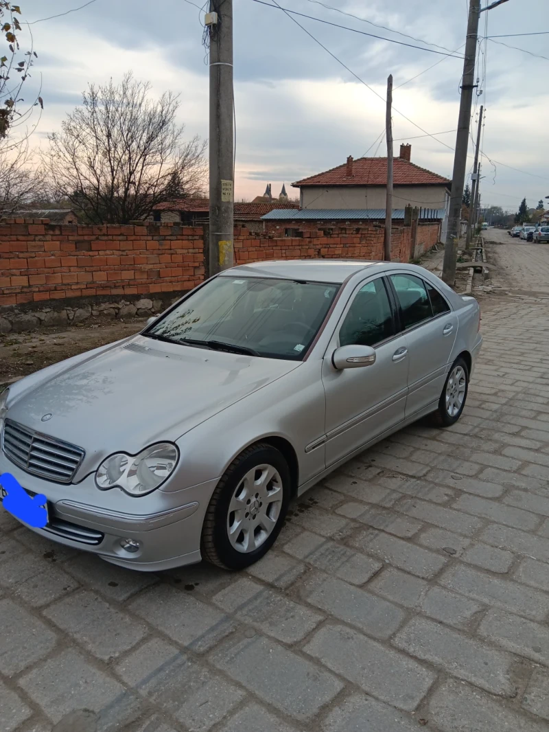 Mercedes-Benz C 220 150 коня, снимка 3 - Автомобили и джипове - 48713594