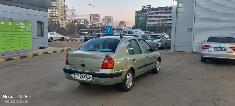 Renault Clio, снимка 3 - Автомобили и джипове - 49326337