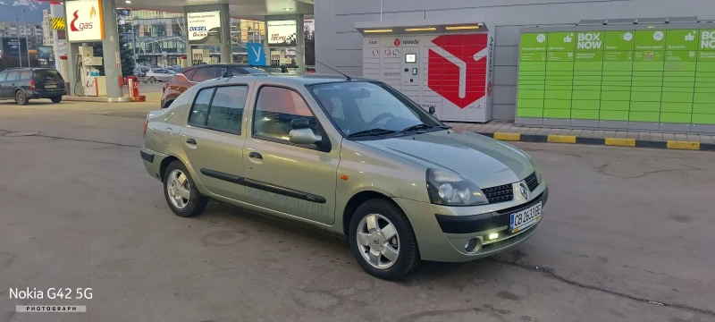 Renault Clio, снимка 4 - Автомобили и джипове - 49326337