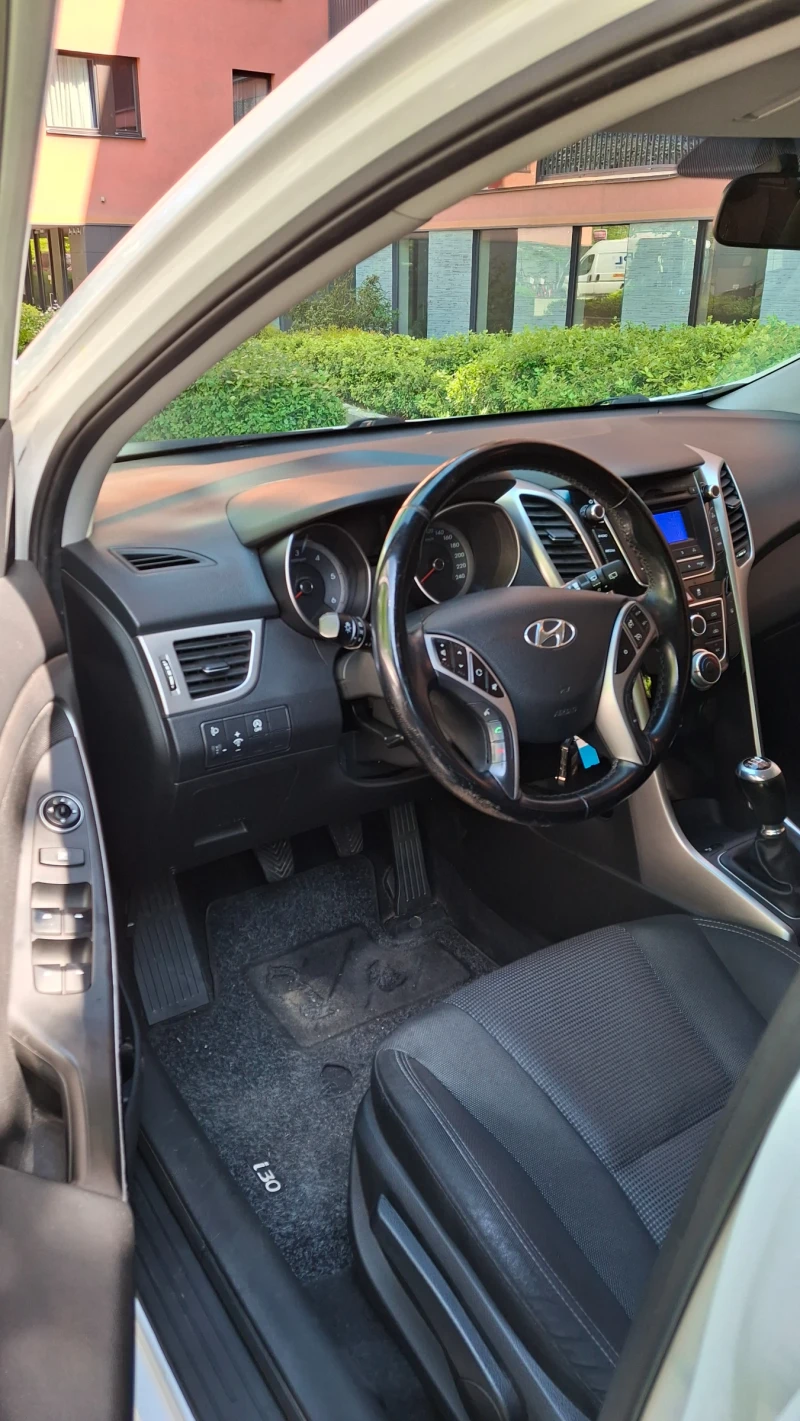 Hyundai I30 1.6 CRDI / Facelift / 110 кс / Euro 6 , снимка 8 - Автомобили и джипове - 50078501