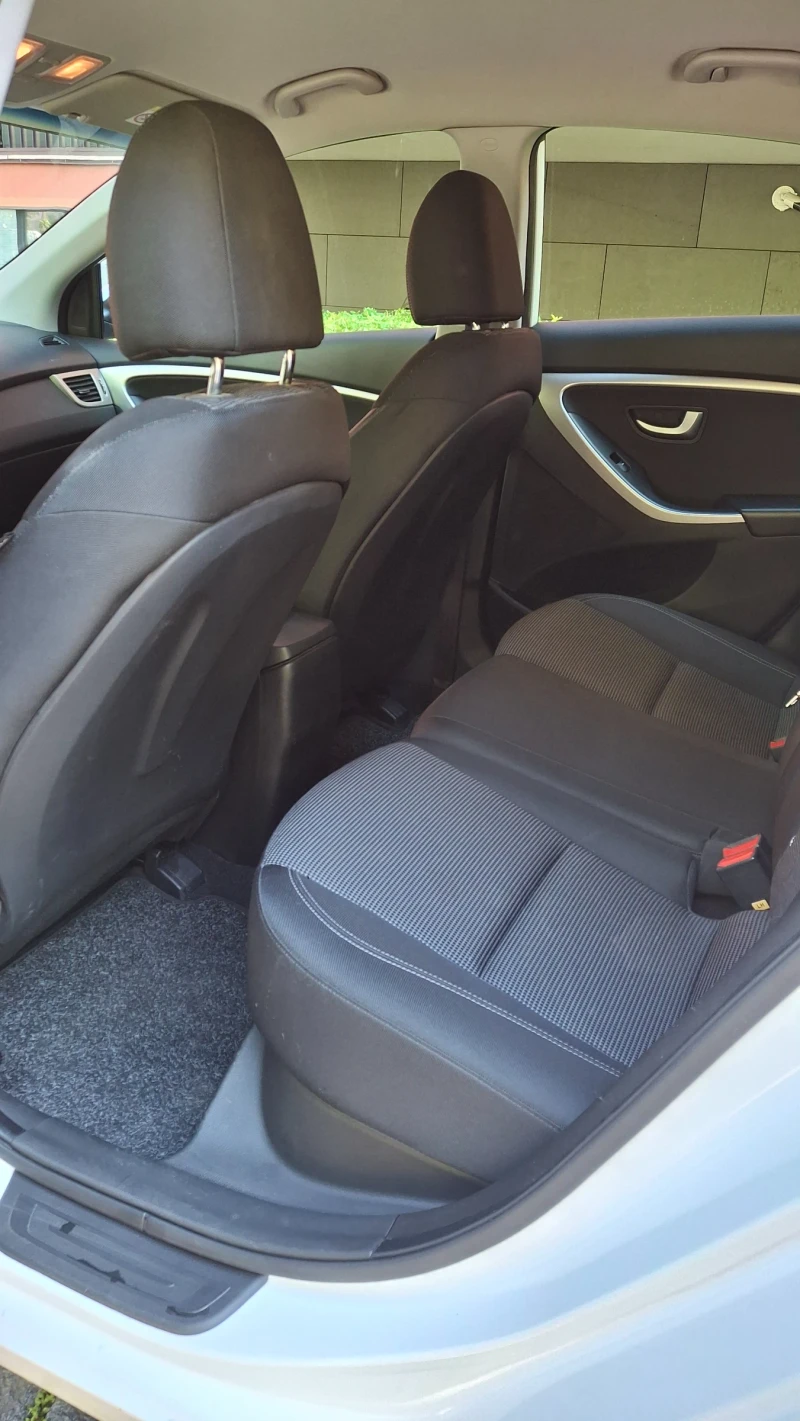 Hyundai I30 1.6 CRDI / Facelift / 110 кс / Euro 6 , снимка 12 - Автомобили и джипове - 50078501