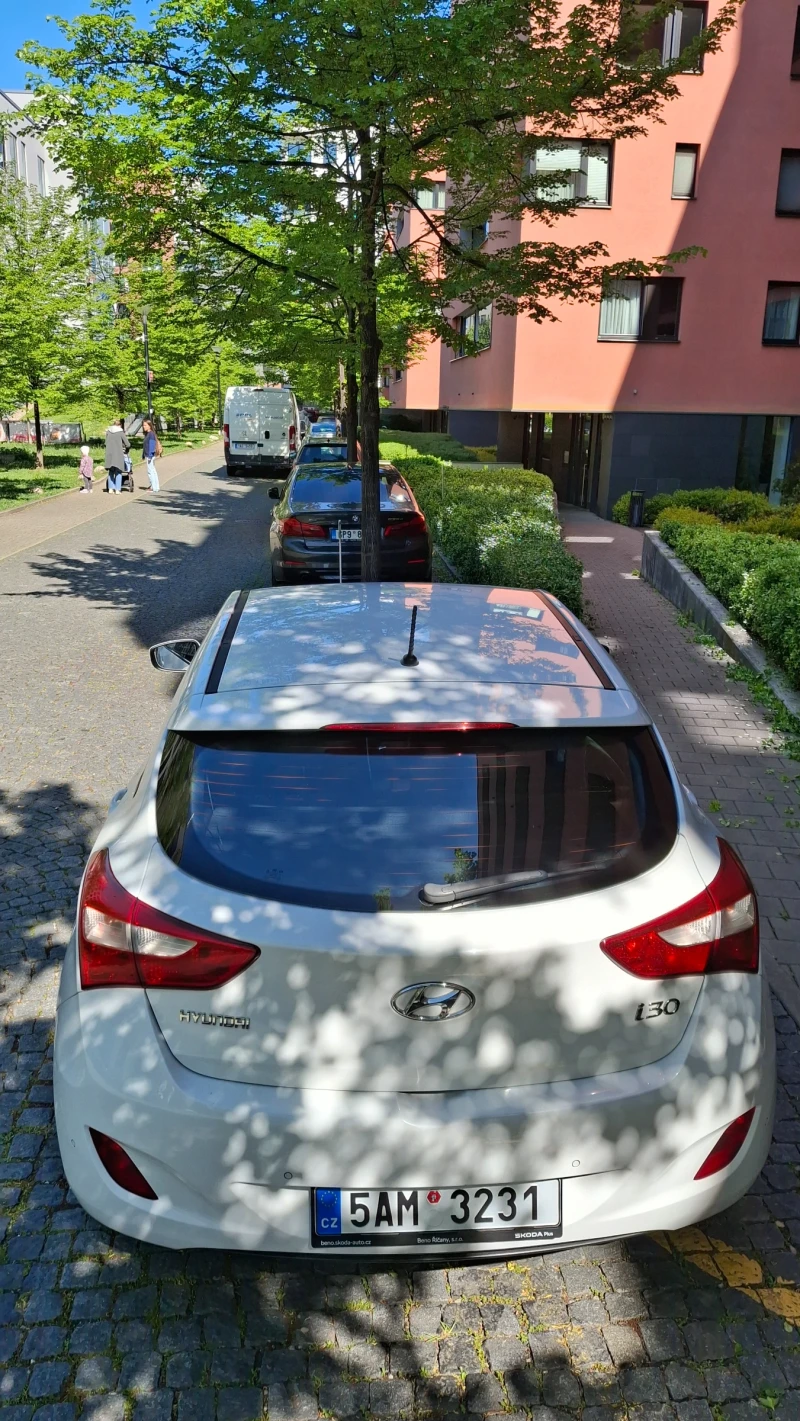 Hyundai I30 1.6 CRDI / Facelift / 110 кс / Euro 6 , снимка 14 - Автомобили и джипове - 50078501