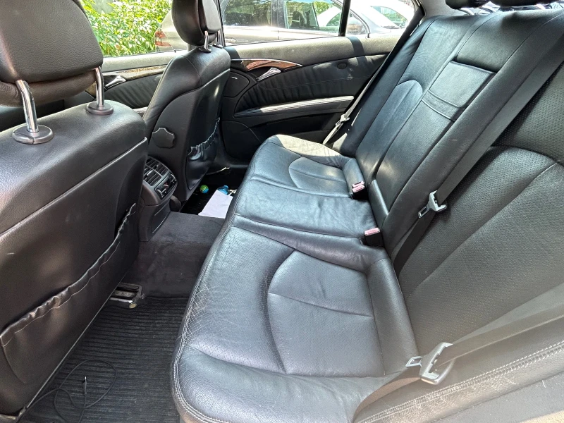 Mercedes-Benz E 320, снимка 7 - Автомобили и джипове - 50925585