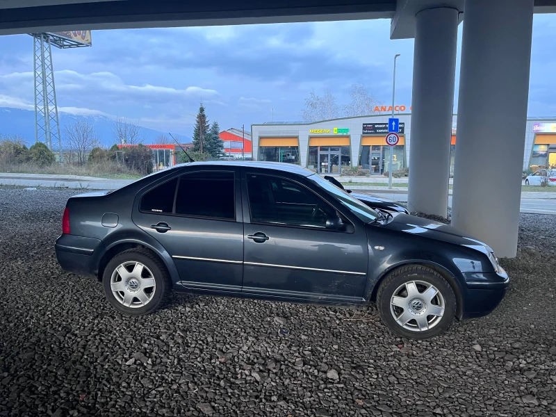 VW Bora 1.8Т, снимка 3 - Автомобили и джипове - 52634686