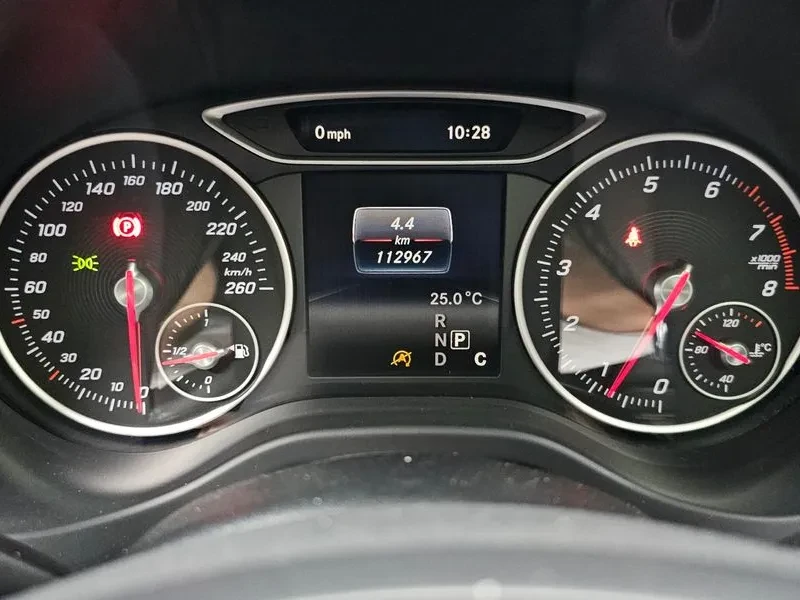 Mercedes-Benz A 200 W176, снимка 8 - Автомобили и джипове - 55610225