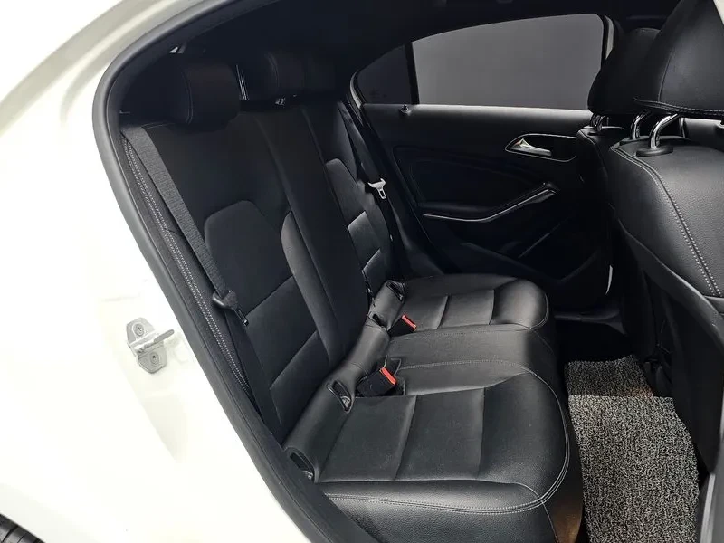 Mercedes-Benz A 200 W176, снимка 11 - Автомобили и джипове - 55610225