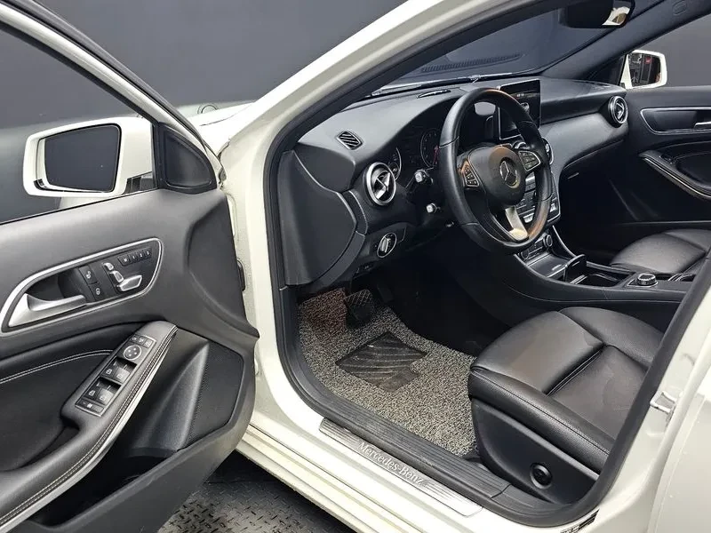 Mercedes-Benz A 200 W176, снимка 10 - Автомобили и джипове - 55610225