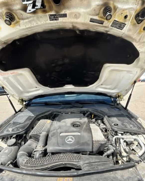 Mercedes-Benz C 300 CARFAX, снимка 12 - Автомобили и джипове - 55847355