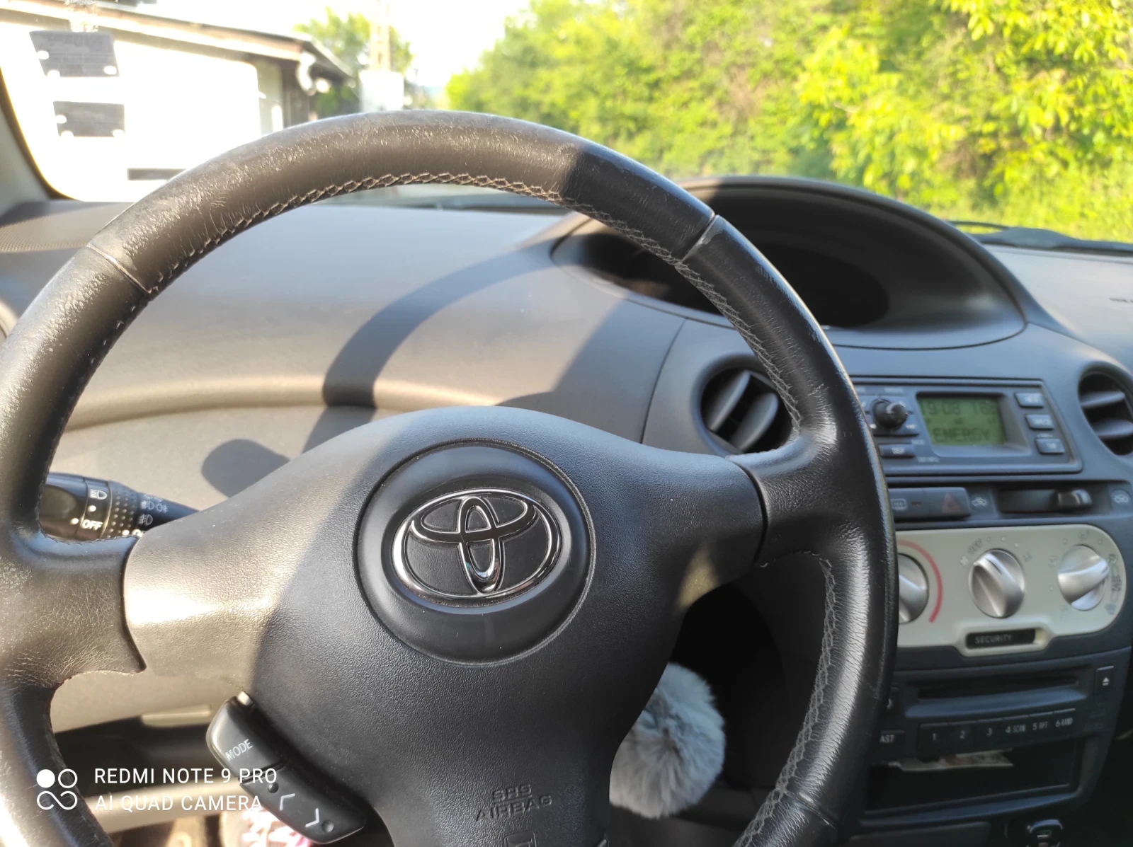Toyota Yaris  - изображение 7