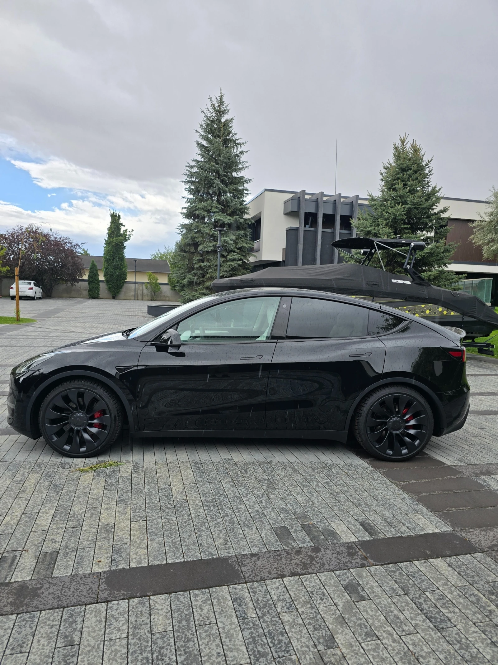 Tesla Model Y Tesla Performance Европейска - изображение 6