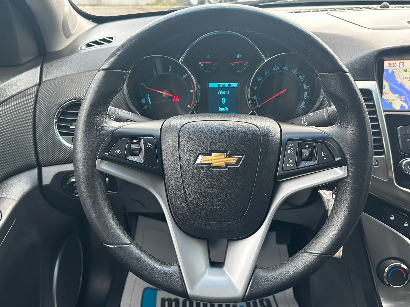 Chevrolet Cruze 1.7CDTI-110000km-FULL-NAVI-КОЖА-EURO5B-PDC-CAMERA - изображение 10