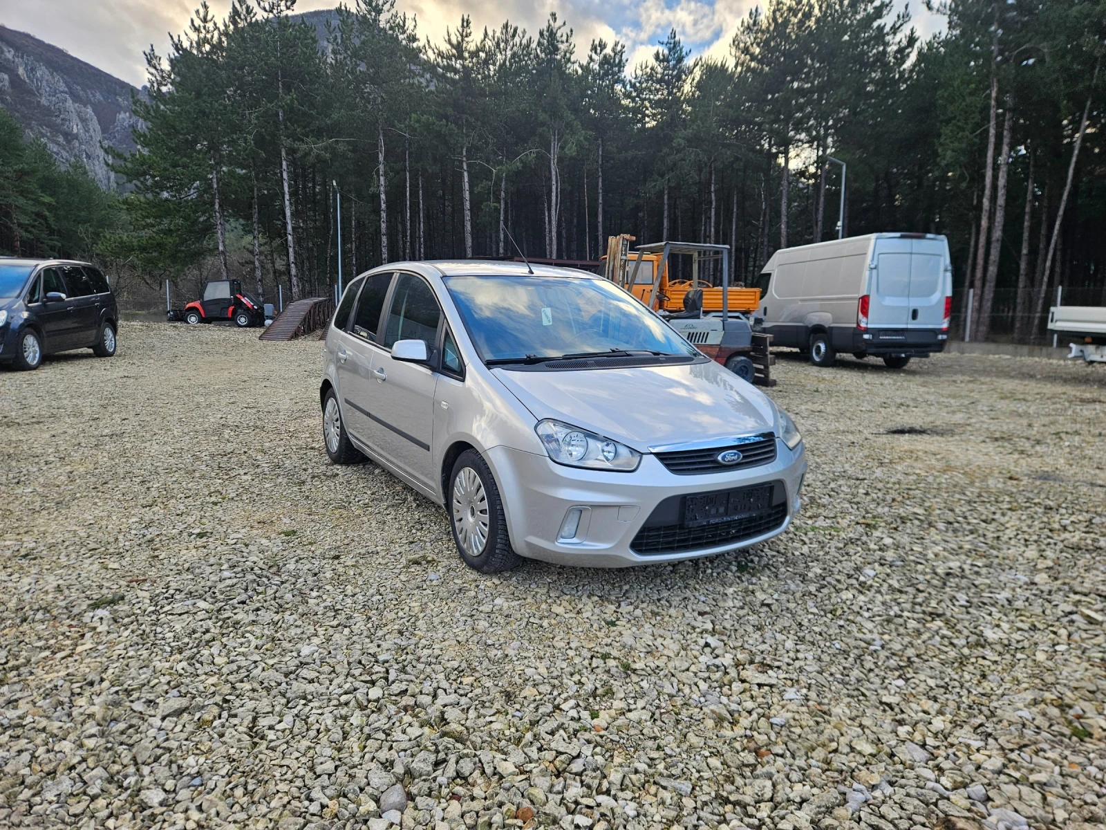 Ford C-max 1.6 110кс Trend - изображение 2