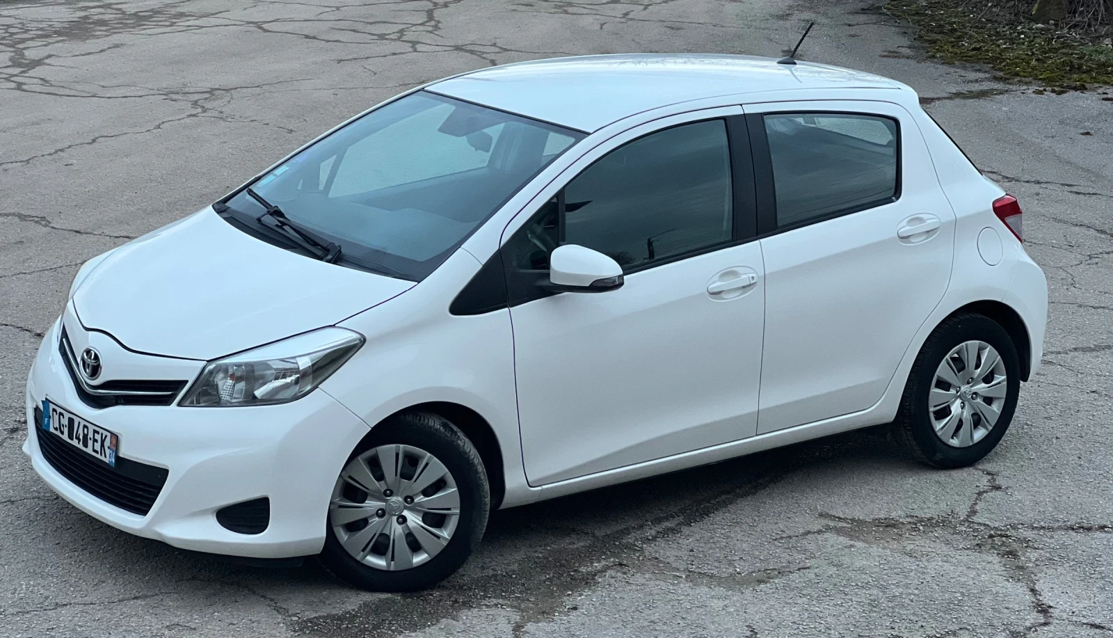 Toyota Yaris NAVI KAMERA 6 ск.  - изображение 4