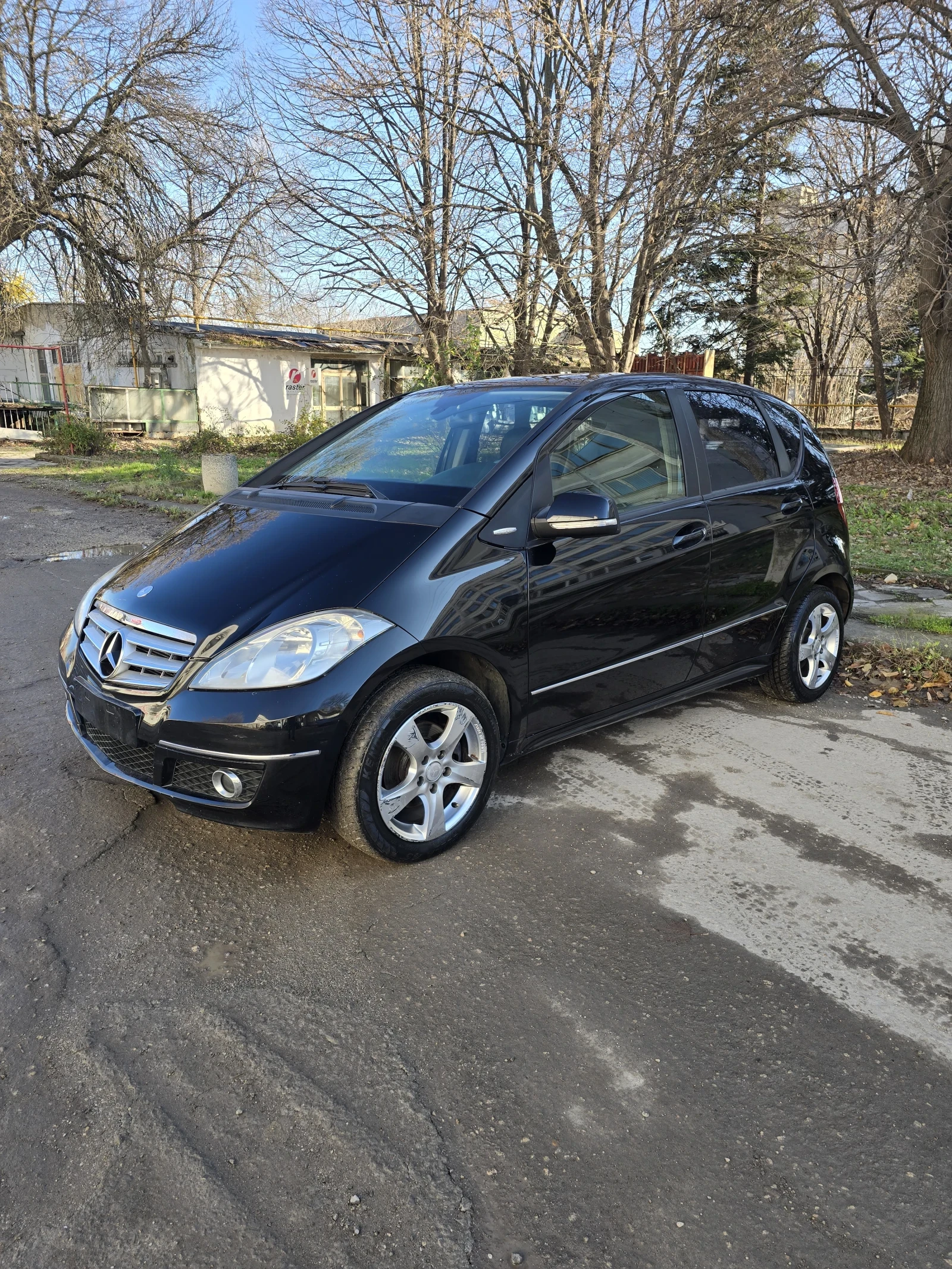 Mercedes-Benz A 180  - изображение 2