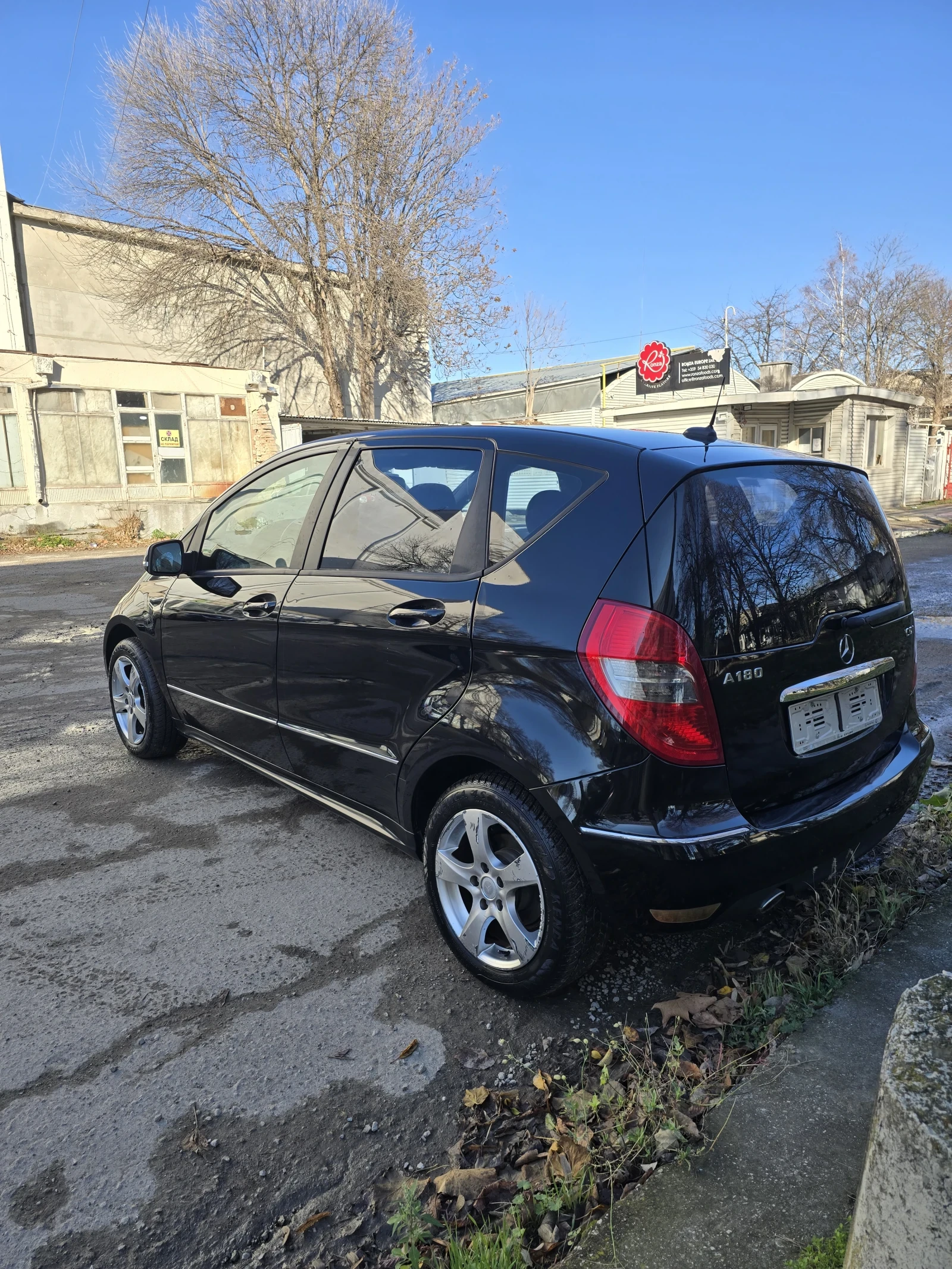 Mercedes-Benz A 180  - изображение 7