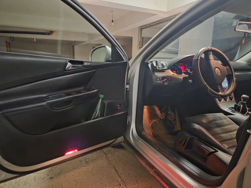 VW Passat, снимка 8 - Автомобили и джипове - 53938825