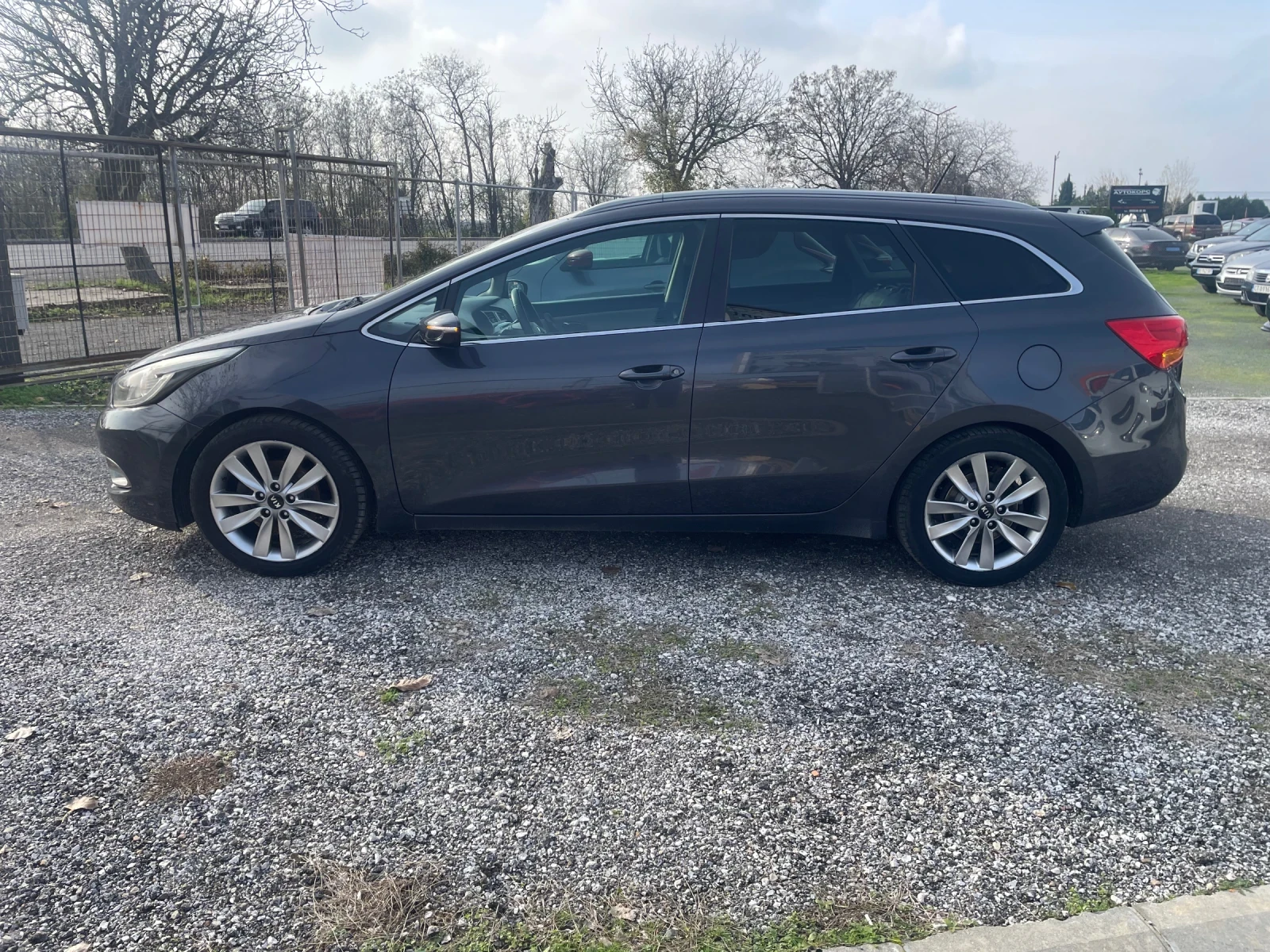 Kia Ceed 1.6 CRDI GT-LINE, снимка 4 - Автомобили и джипове - 54038549