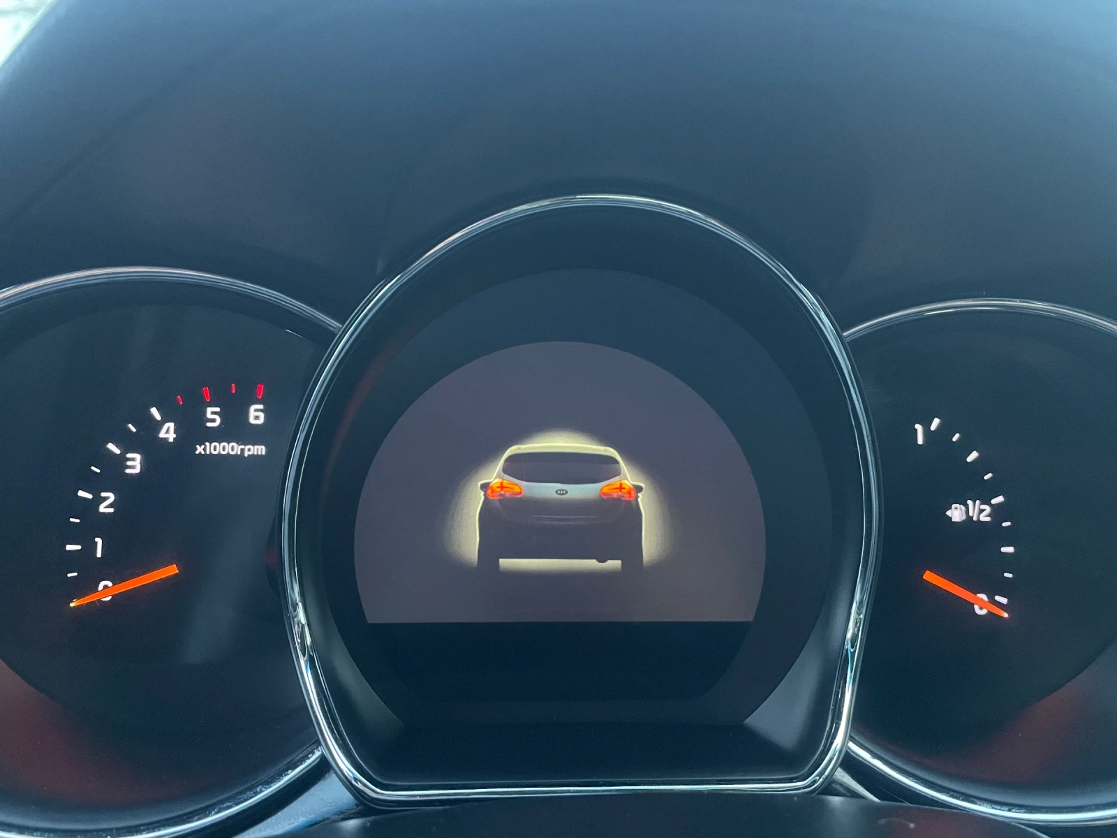 Kia Ceed 1.6 CRDI GT-LINE, снимка 13 - Автомобили и джипове - 54038549