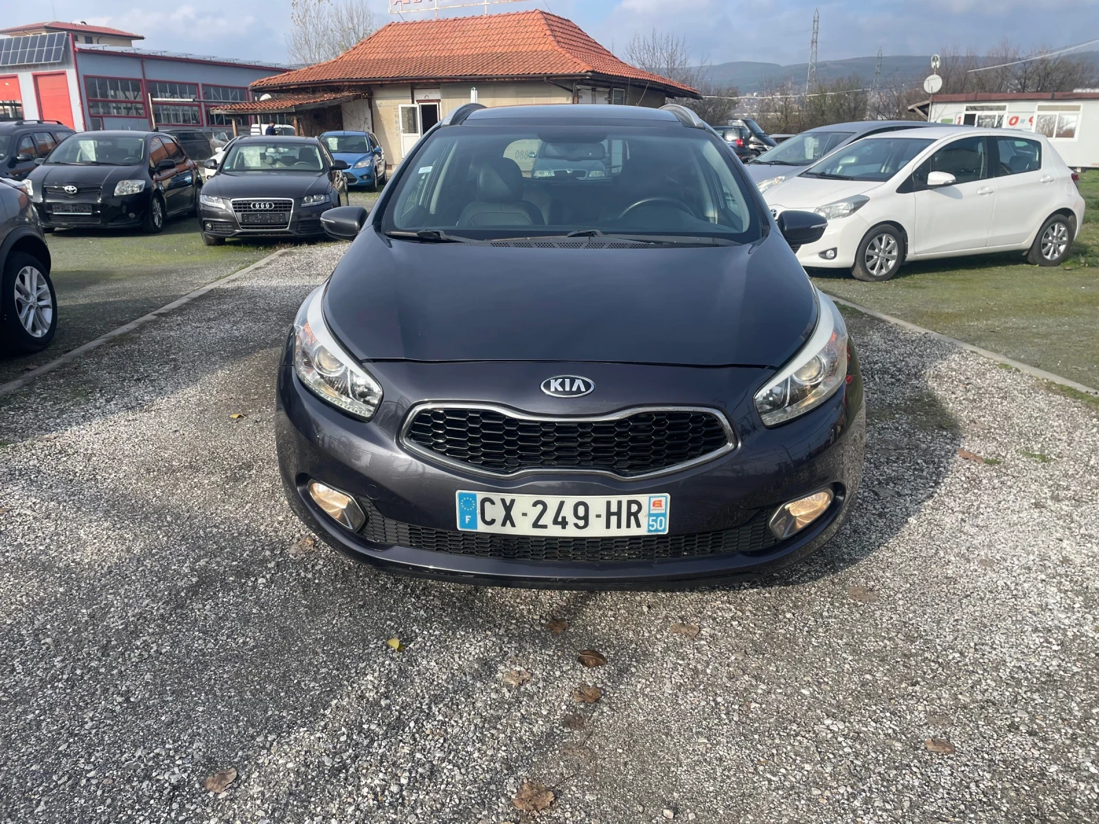 Kia Ceed 1.6 CRDI GT-LINE, снимка 2 - Автомобили и джипове - 54038549