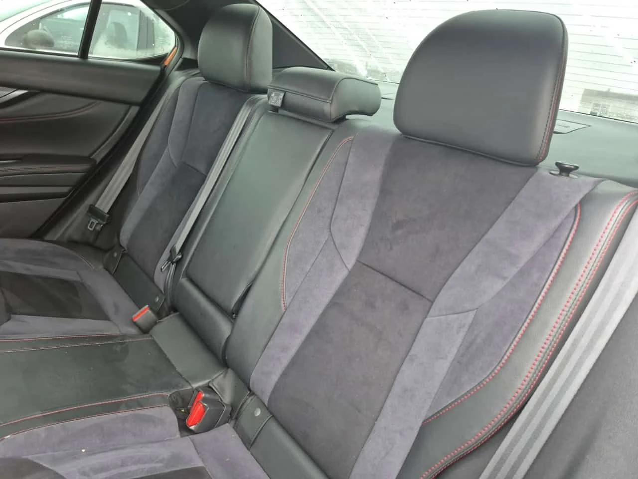 Subaru WRX SPORT TECH| ALCANTARA| PANORAMA| ПОДГРЕВИ| , снимка 14 - Автомобили и джипове - 54110226