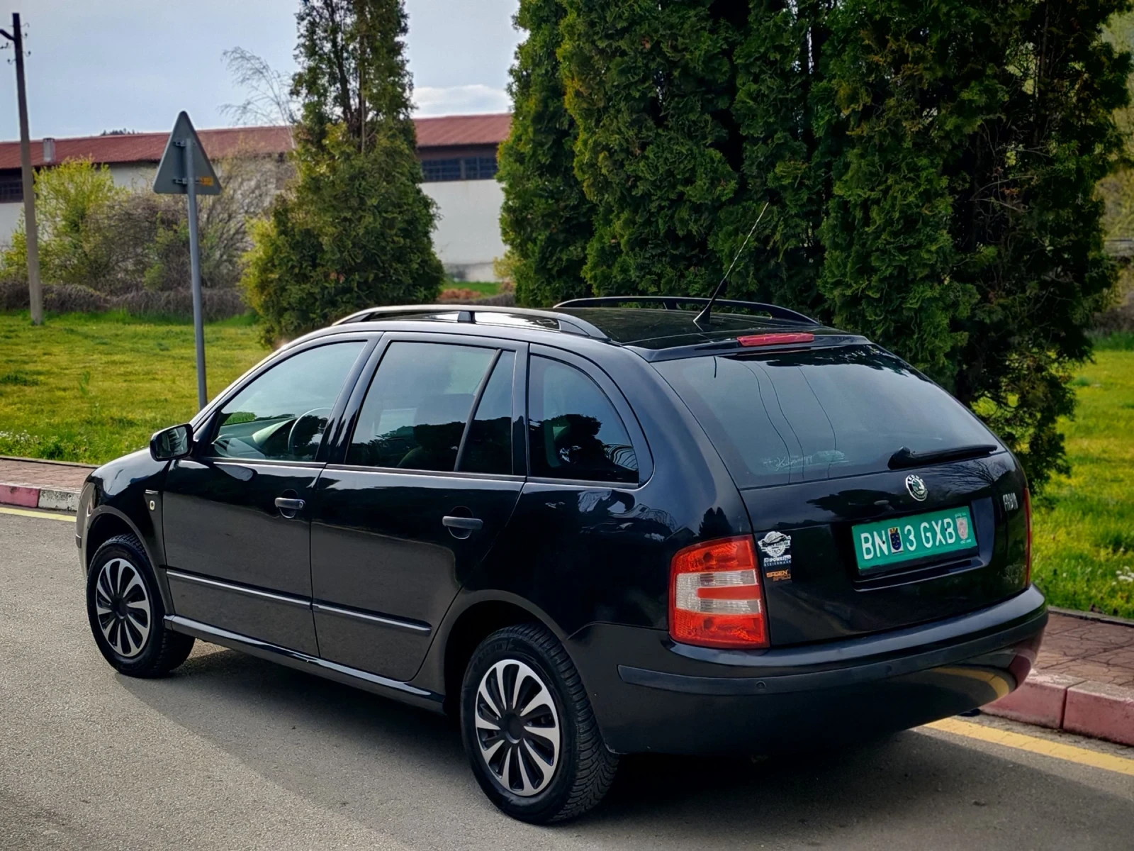 Skoda Fabia 1.4I-16V(75)* FACELIFT* LIMITED-EDITION* , снимка 4 - Автомобили и джипове - 54182749