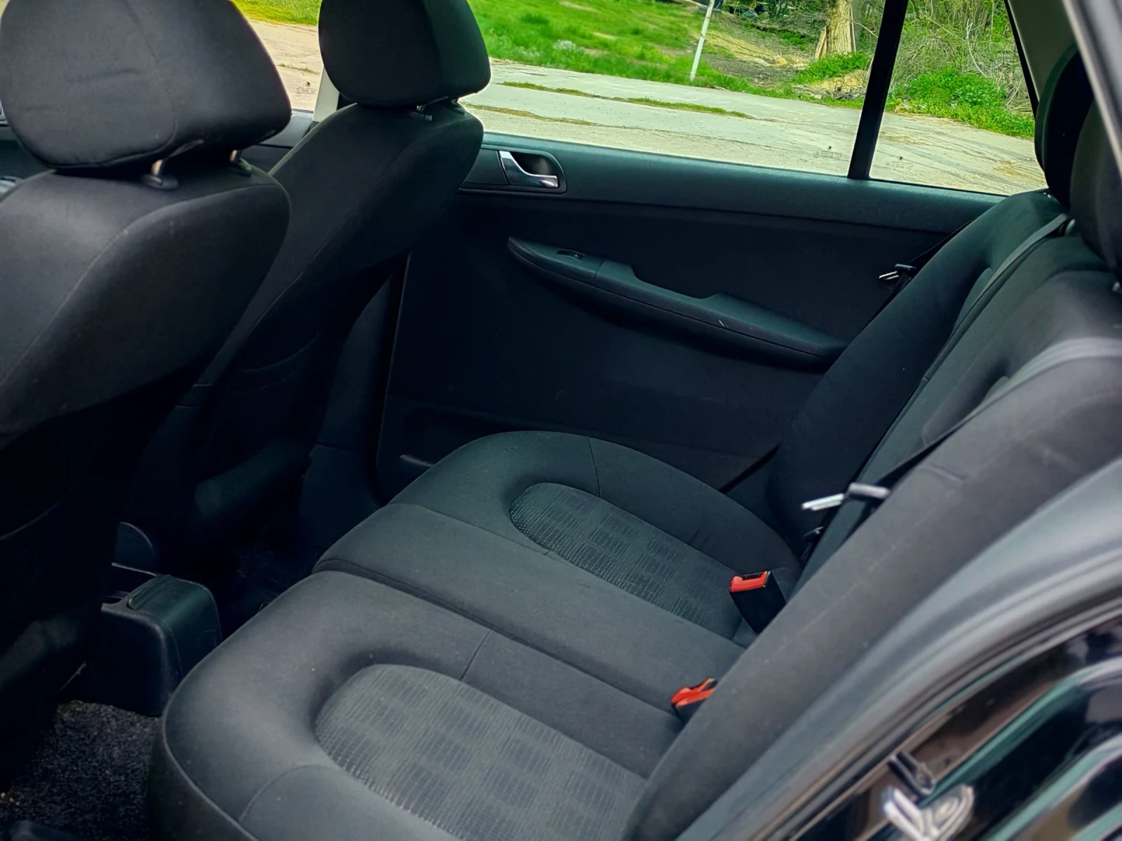 Skoda Fabia 1.4I-16V(75)* FACELIFT* LIMITED-EDITION* , снимка 14 - Автомобили и джипове - 54182749