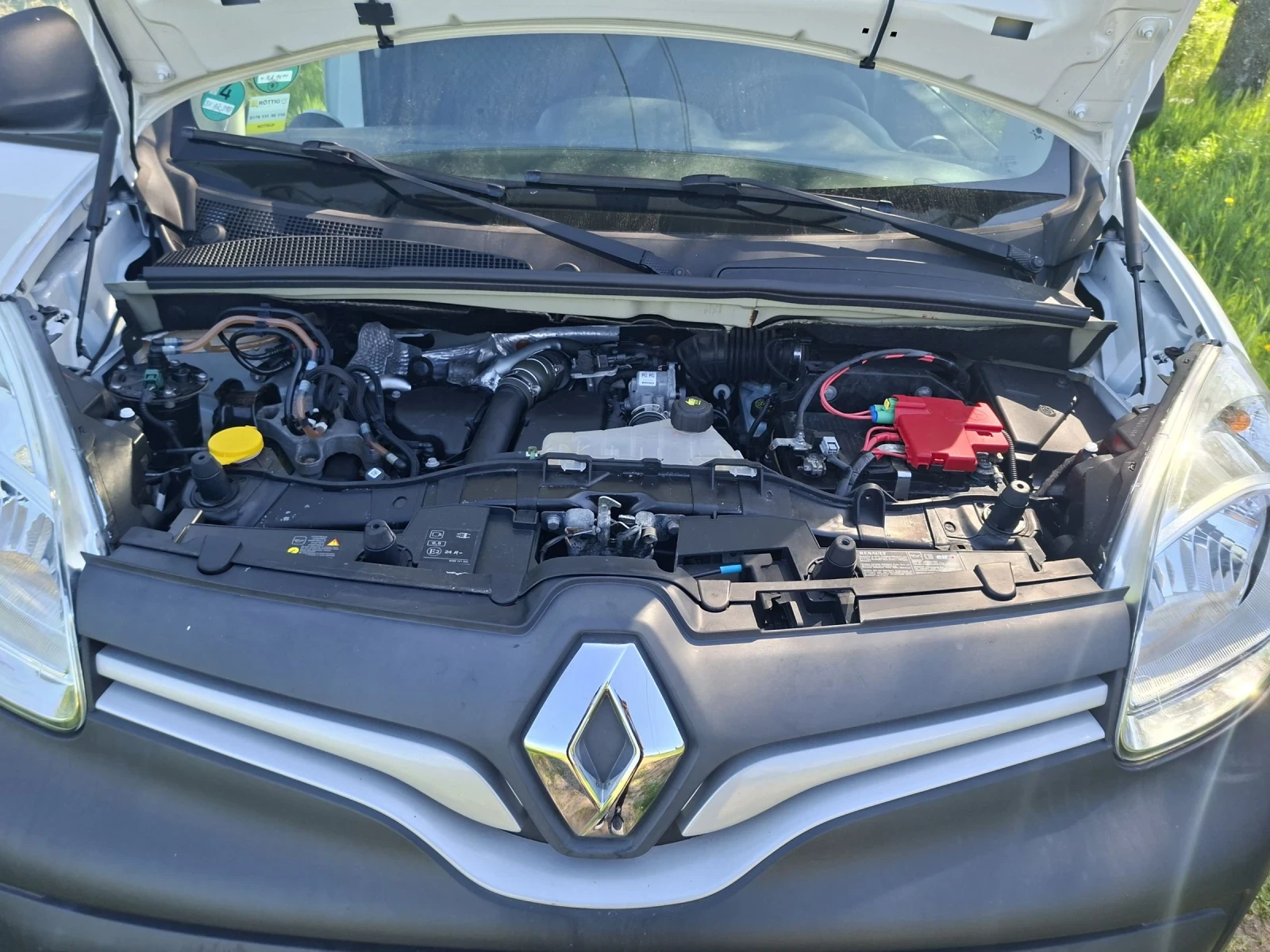 Renault Kangoo 1.5, снимка 4 - Автомобили и джипове - 54322338