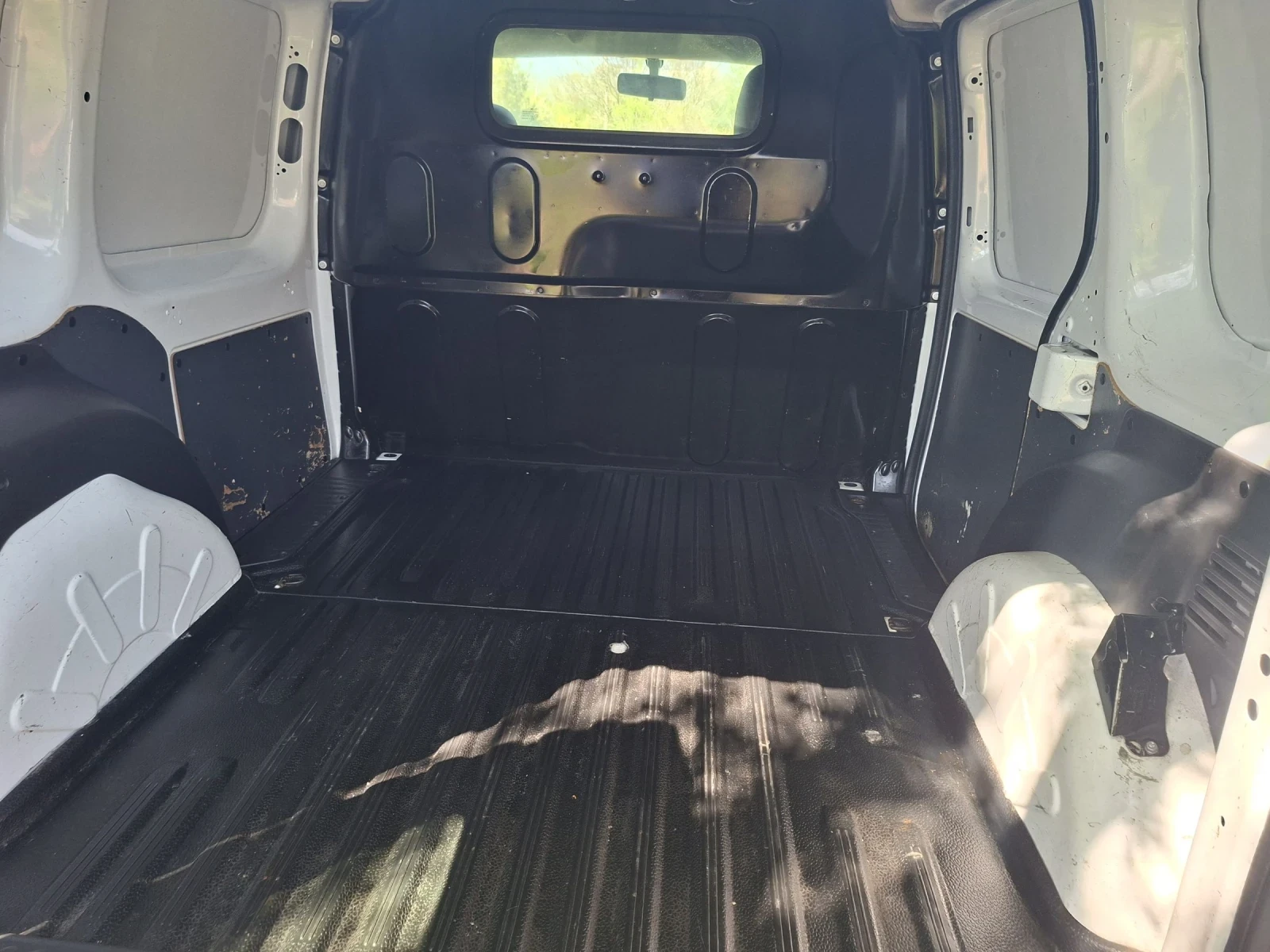 Renault Kangoo 1.5, снимка 9 - Автомобили и джипове - 54322338