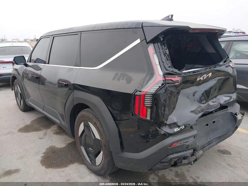 Kia EV9 Light Long Range, снимка 3 - Автомобили и джипове - 54906316