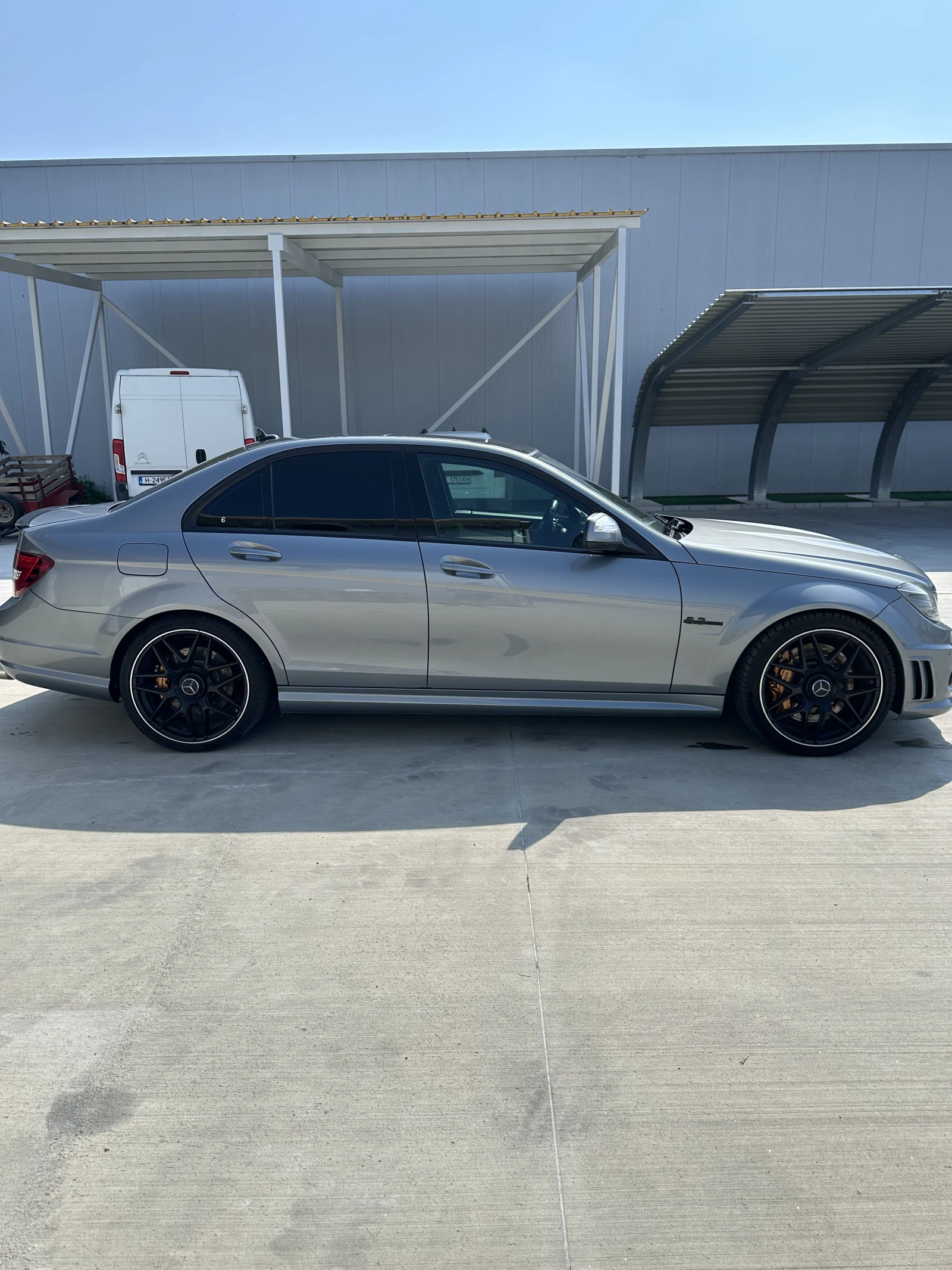 Mercedes-Benz C 63 AMG, снимка 8 - Автомобили и джипове - 55605257
