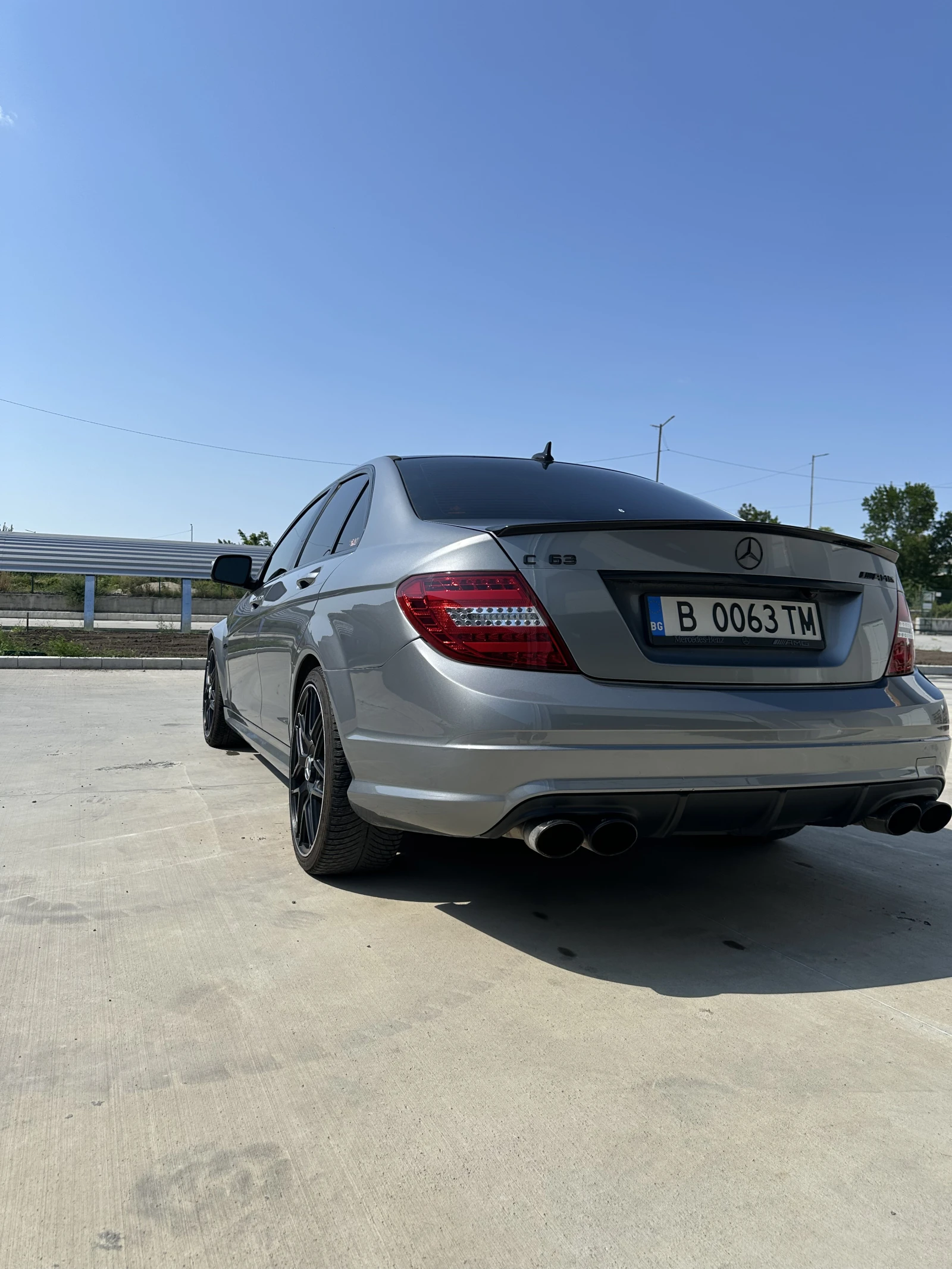 Mercedes-Benz C 63 AMG, снимка 5 - Автомобили и джипове - 55605257
