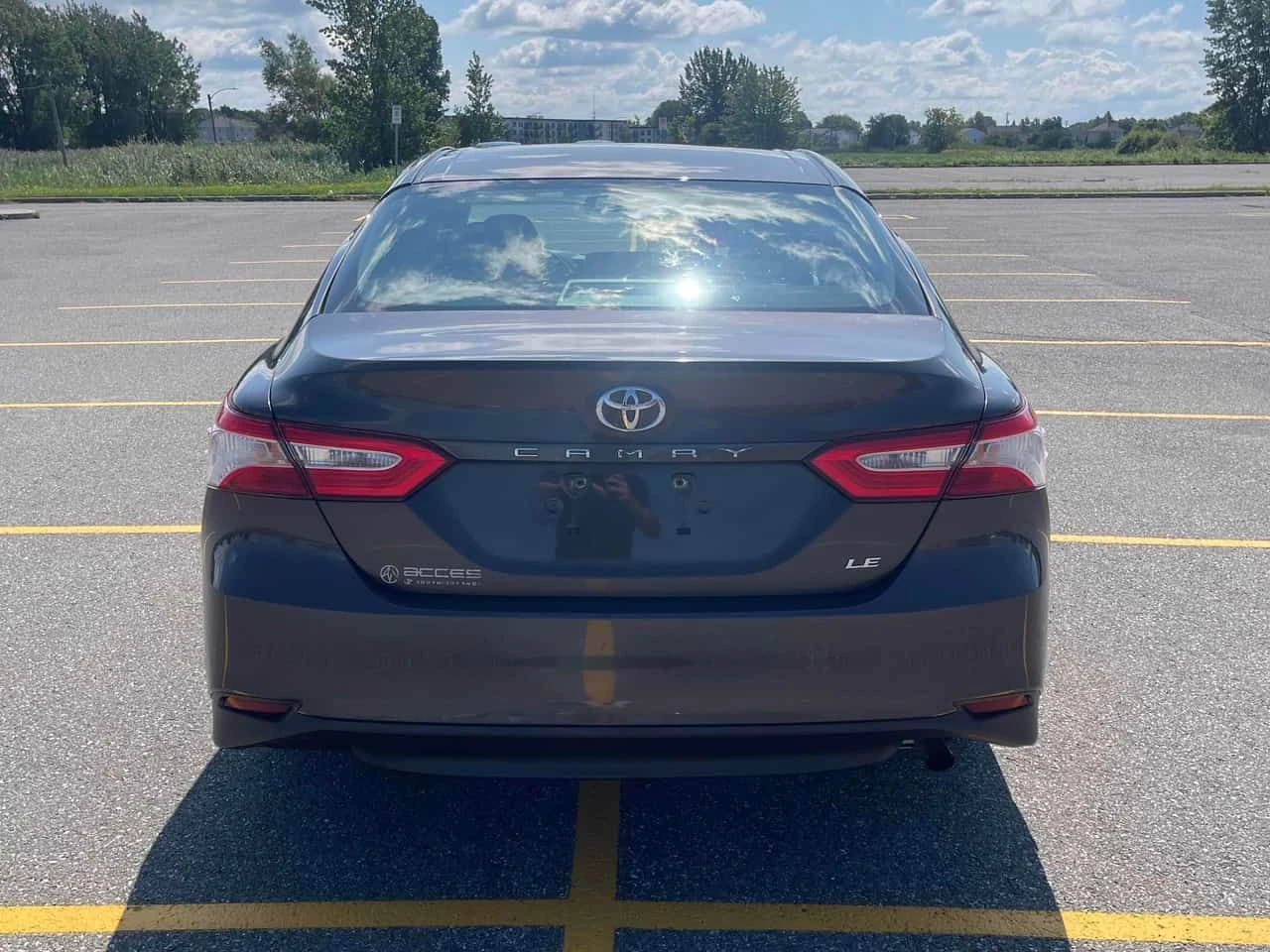 Toyota Camry * LE Auto * CARFAX * ОПЦИЯ ЗА ФИНАНСИРАНЕ, снимка 4 - Автомобили и джипове - 55631824